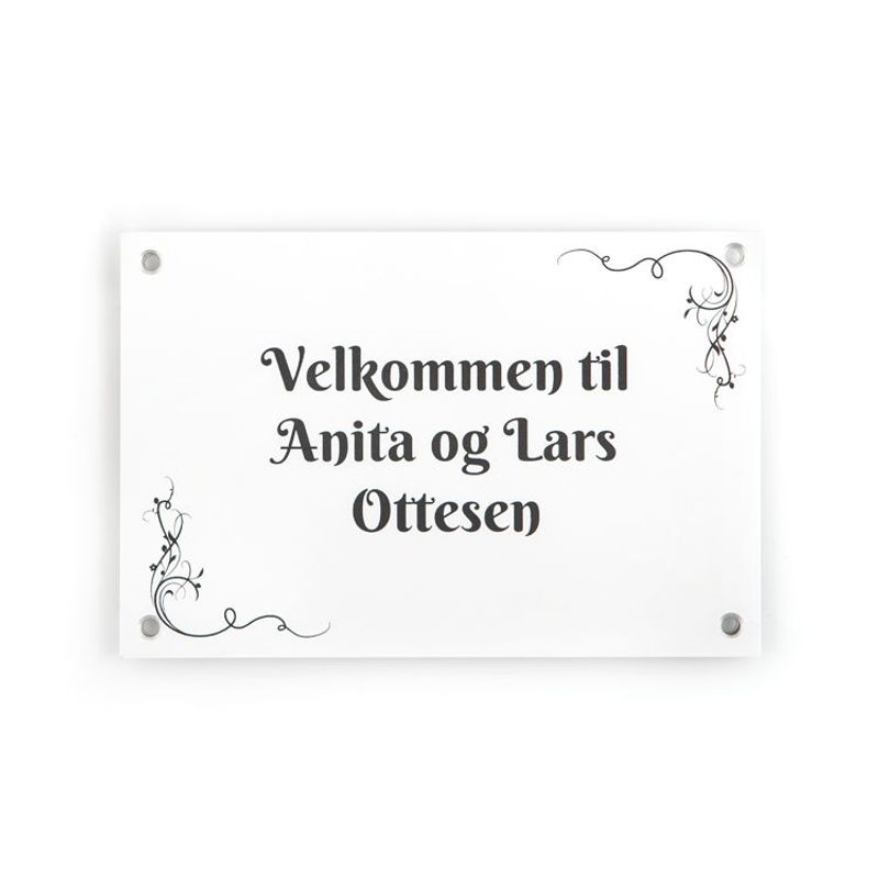 Dørskilt hvit bunn og dekor   9x13,5 cm