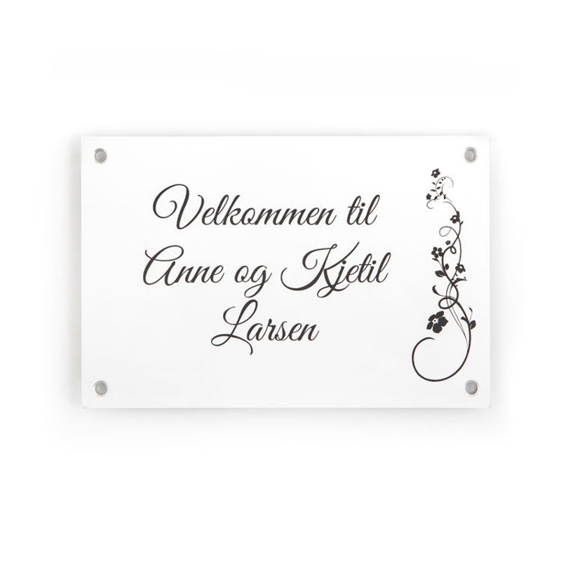 Dørskilt med hvit bunn og blomst  9x13,5 cm